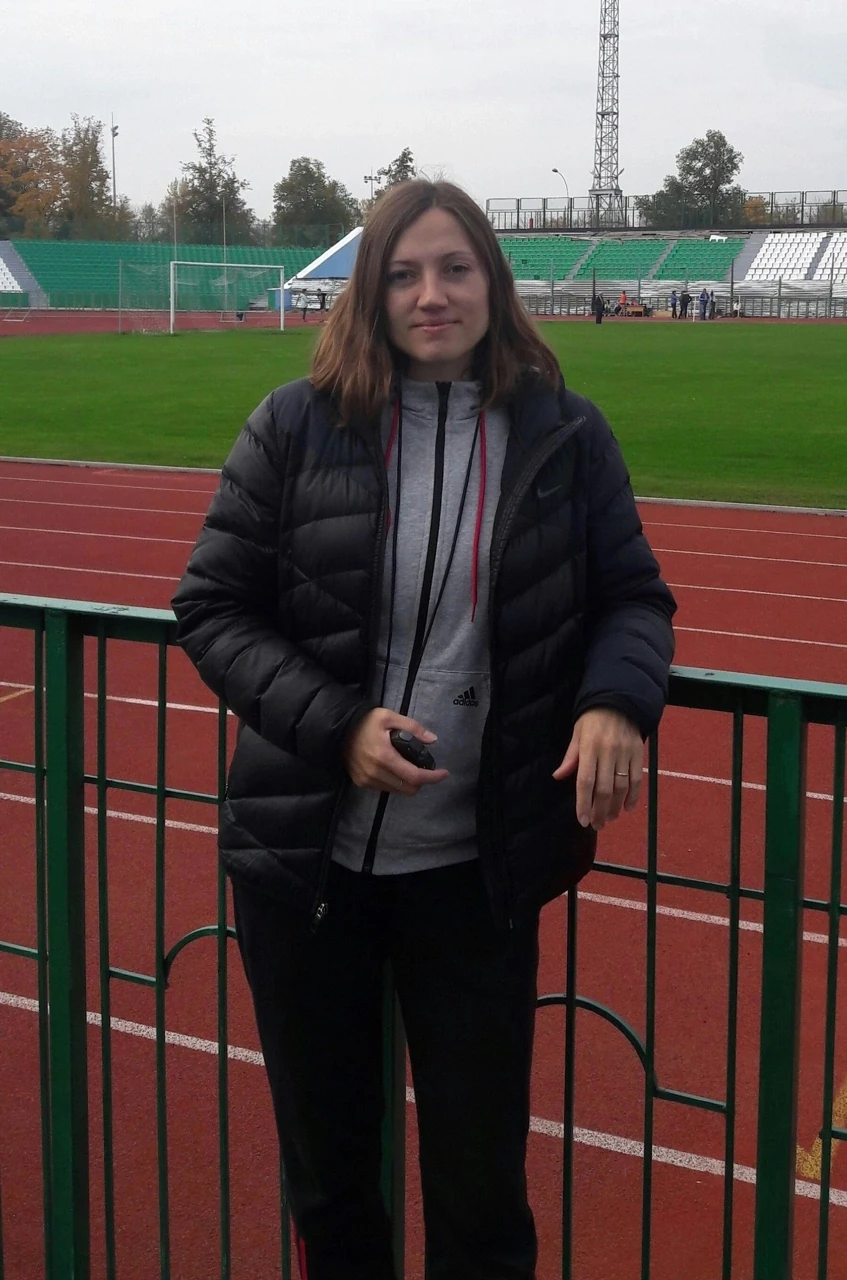 🏃Сегодня свой День рождения празднует  тренер-преподаватель по лёгкой атлетике — Позня...