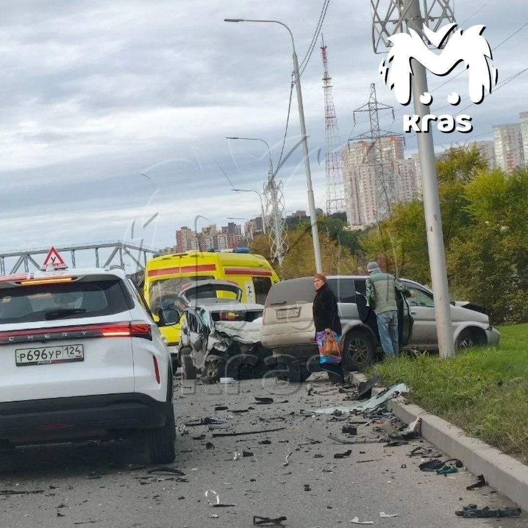 Три девушки погибли в жёсткой аварии на Дубровинского.