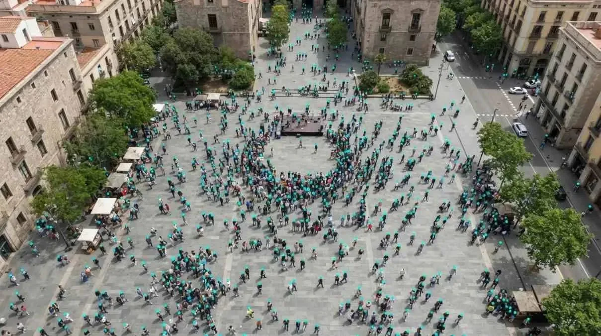 👥 Дроны DJI научились считать людей в толпе