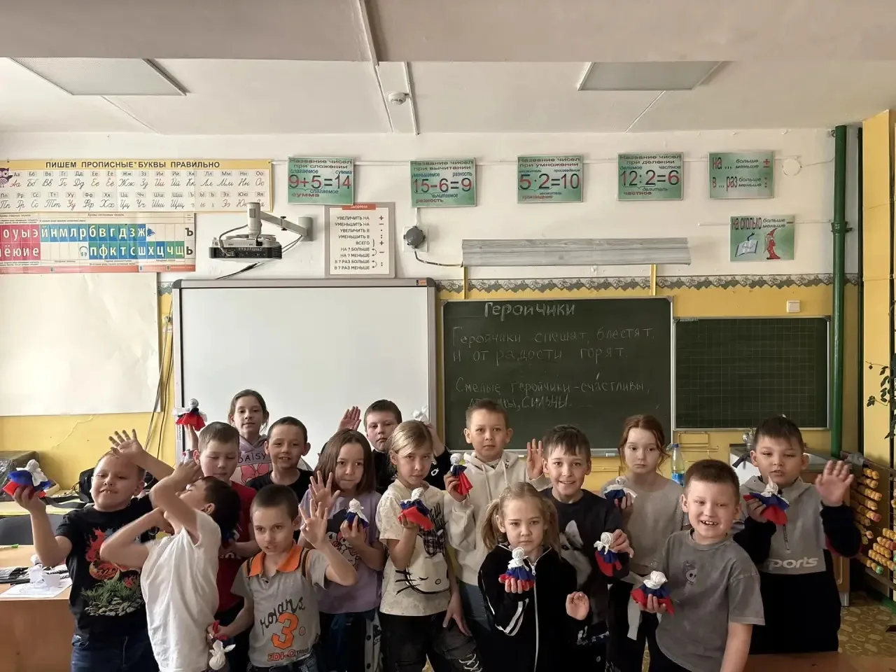 Второй день в лагере "Весенний лучик": Погружение в русские традиции! 🇷🇺Сегодняшнее утро в нашем лаг
