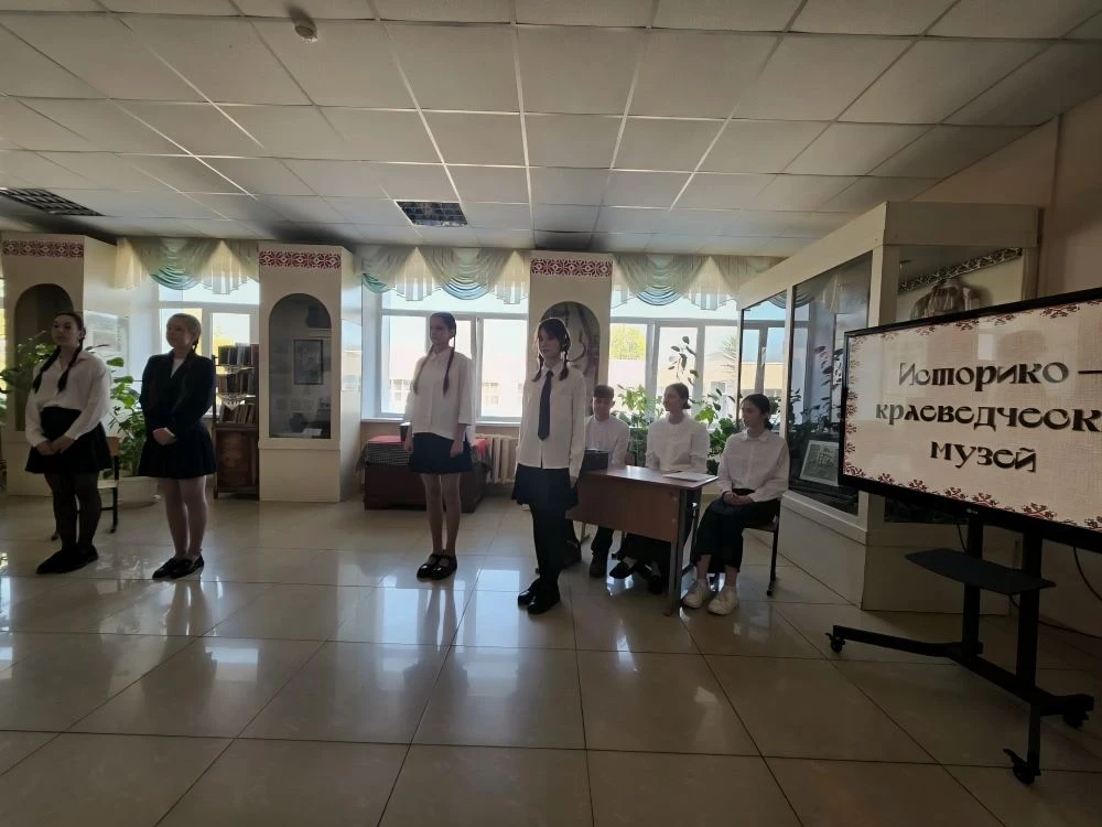 Наши школьные музеи — в центре внимания!  На днях мы принимали гостей — педагогов из других школ и п