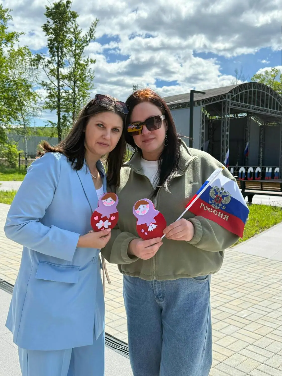 🎨🇷🇺Творческий мастер-класс прошел в Сковородино в День России

В рамках празднования Дня России д