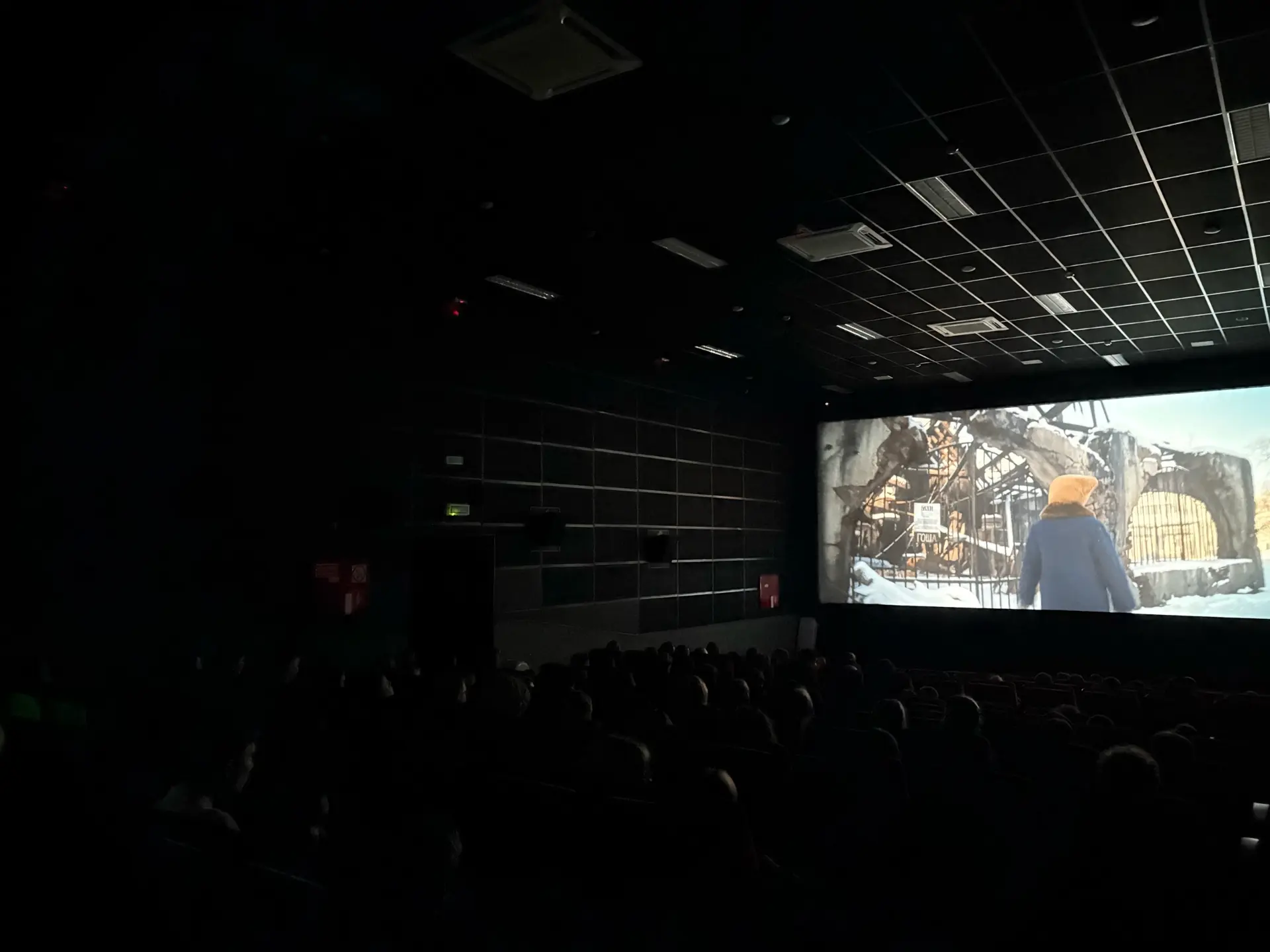 СИЛА ЛЮБВИ В ТРУДНЫЕ ВРЕМЕНА🙏❤️  Сегодня историческая драма "Красавица" собрала более 100 школьников