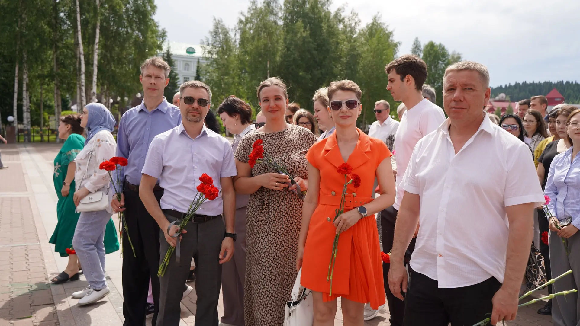 🕯️ День памяти и скорби: сотрудники Центра адаптивного спорта Югры почтили память героев

🇷🇺 22 и