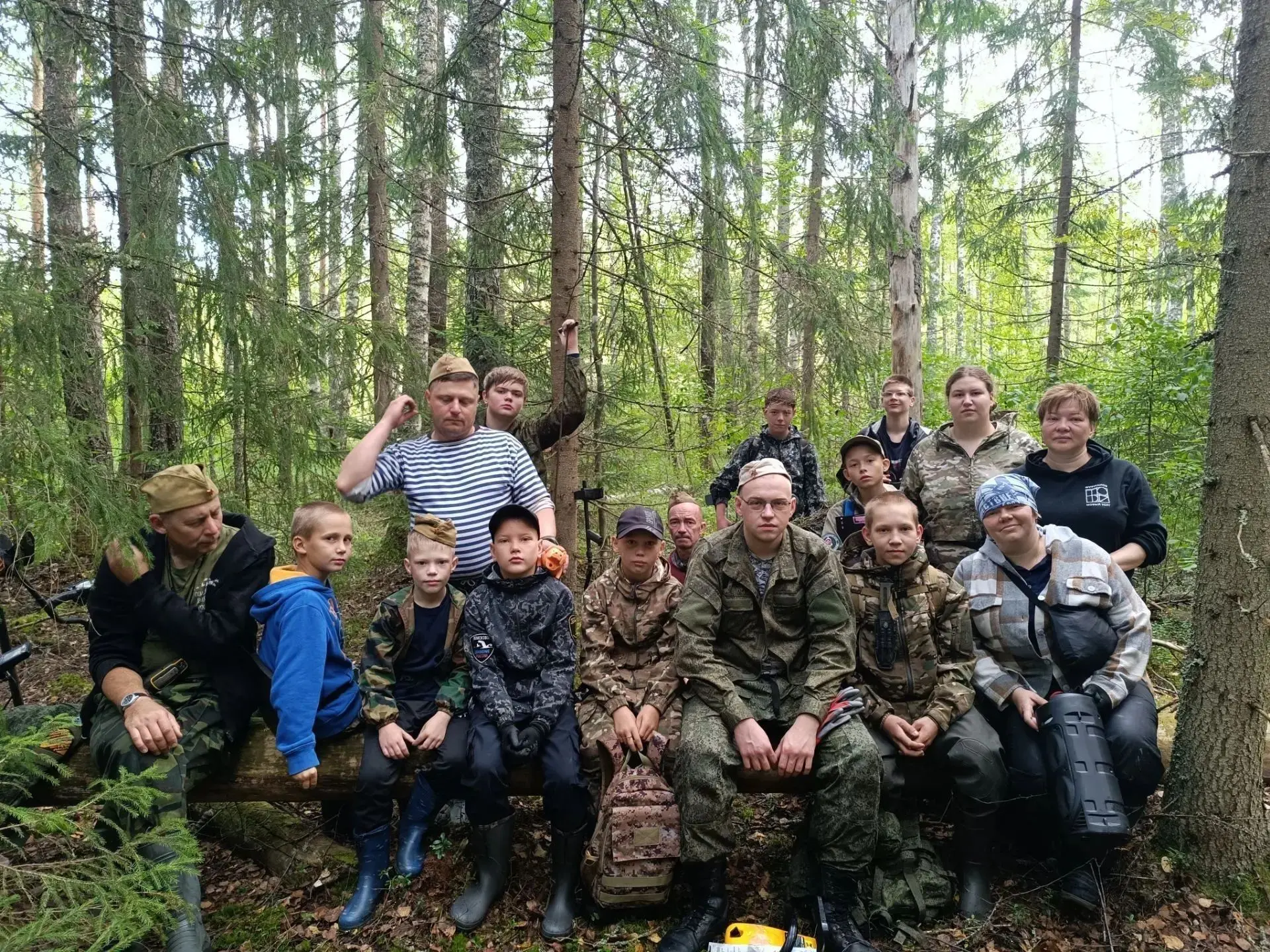 В Старорусском районе Новгородской области завершена поисковая экспедиция по подъему и ...
