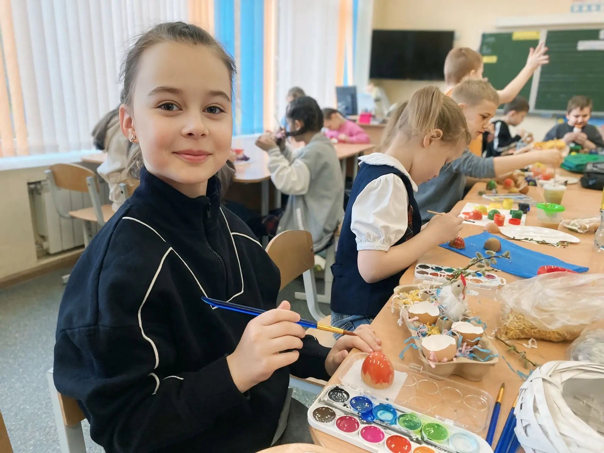 Дорогие друзья! 🌷    В преддверии светлого праздника Пасхи в нашей начальной школе произошло маленьк