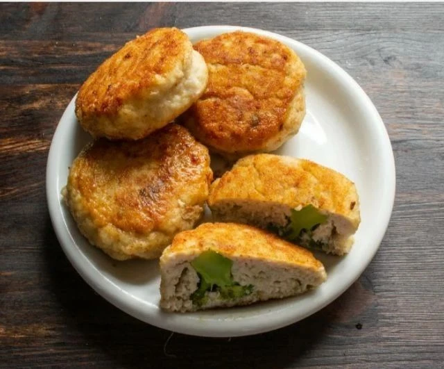 ПП-котлеты из курицы с отрубями и брокколи
