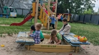 ☀️Летние забавы невозможно представить без песка☀️

Для нас, воспитателей, песок — это не просто мат