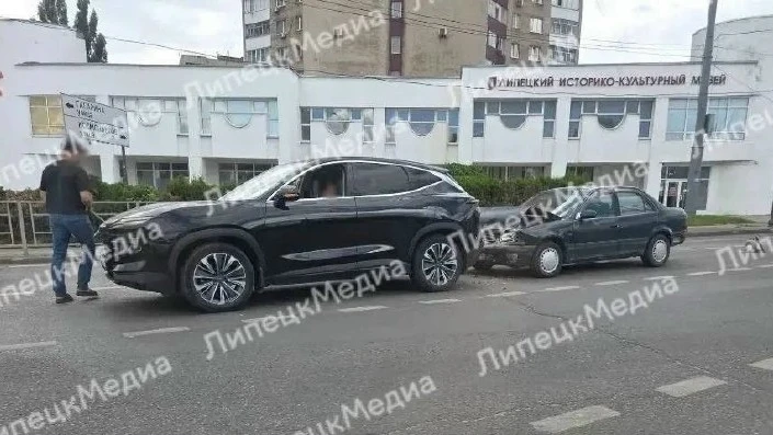 🚗 ДТП на площади Авиаторов в Липецке
