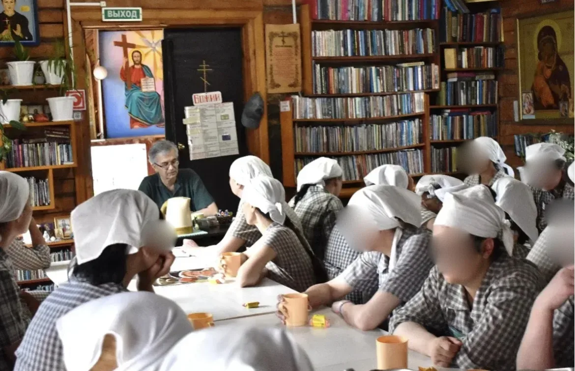 Преподаватель Воскресной школы провел занятие с осужденными женщинами ЛИУ-7 по профилактике экстреми