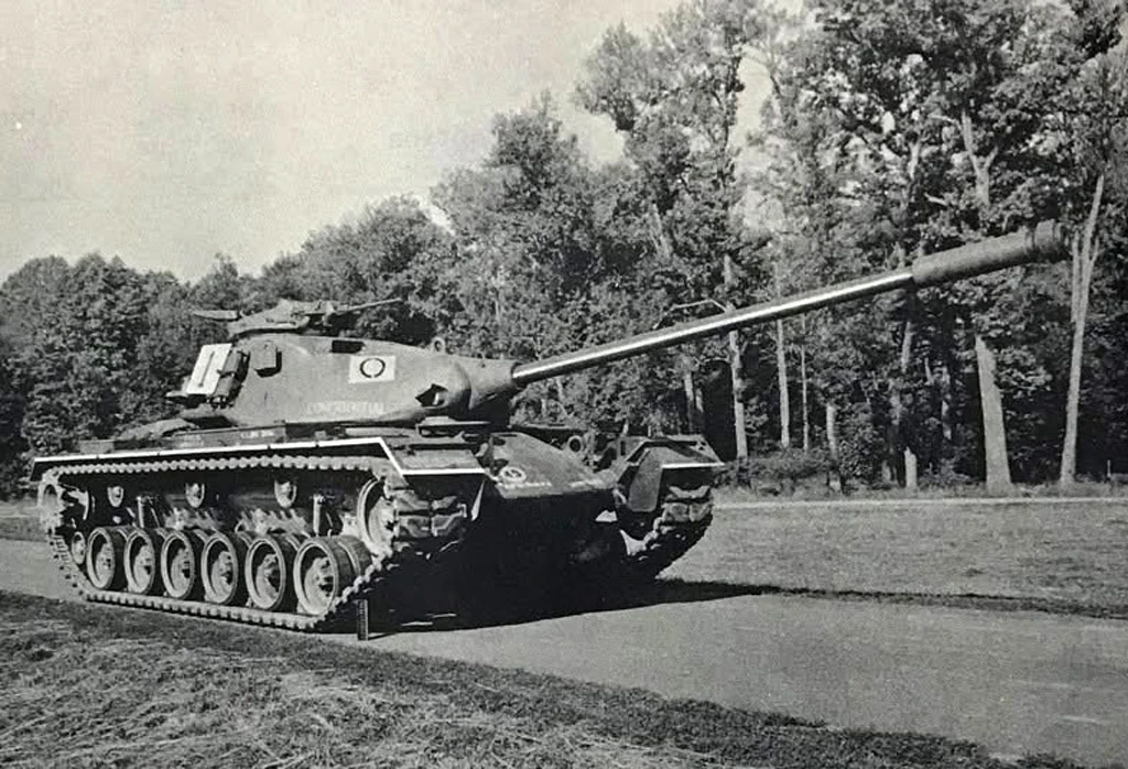 Программа разработки перспективного среднего танка 90 mm gun tank T95 была наиболее при...