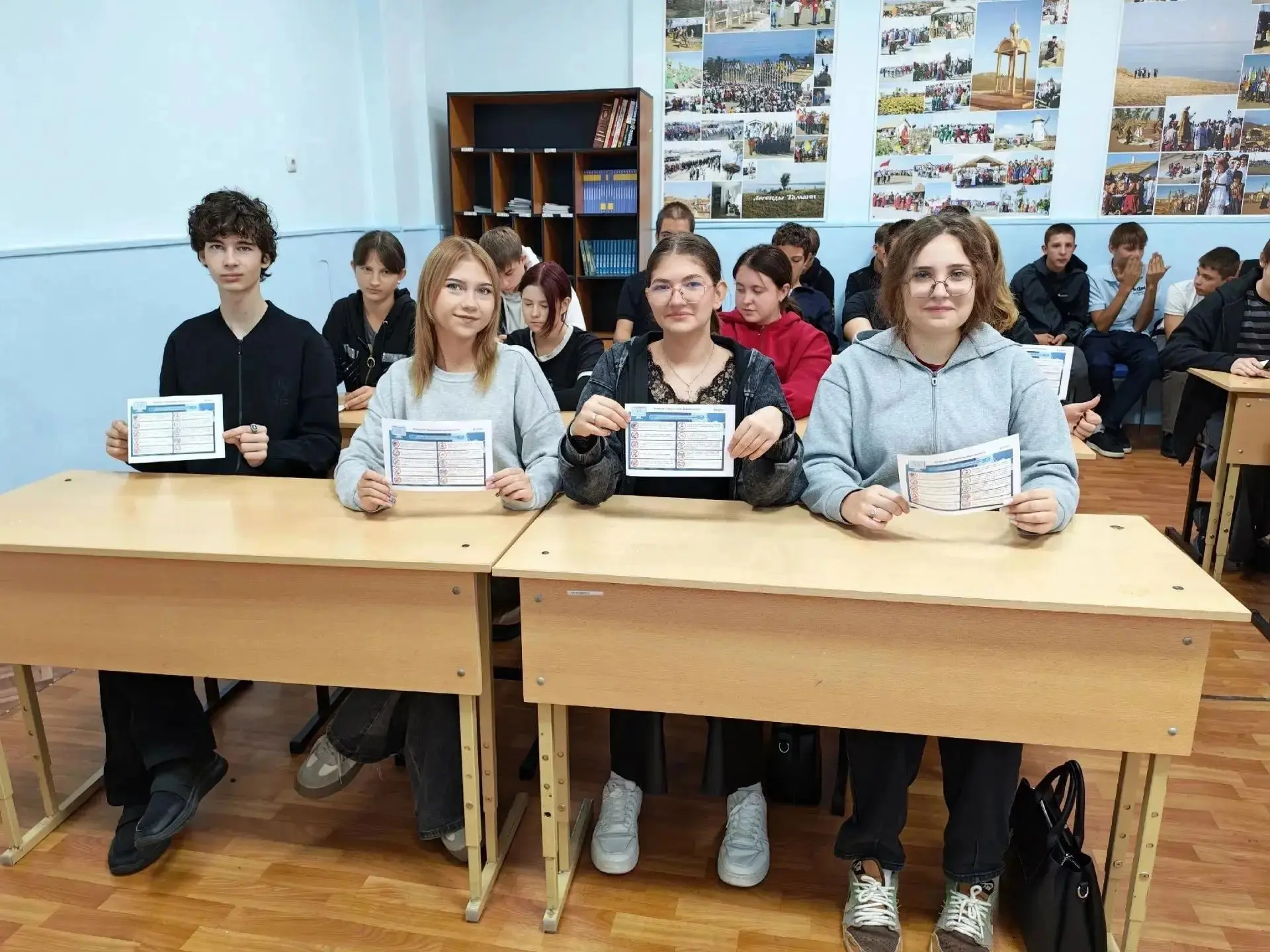 Студентам Белоглинского аграрно-технического техникума рассказали о главных интернет-уг...