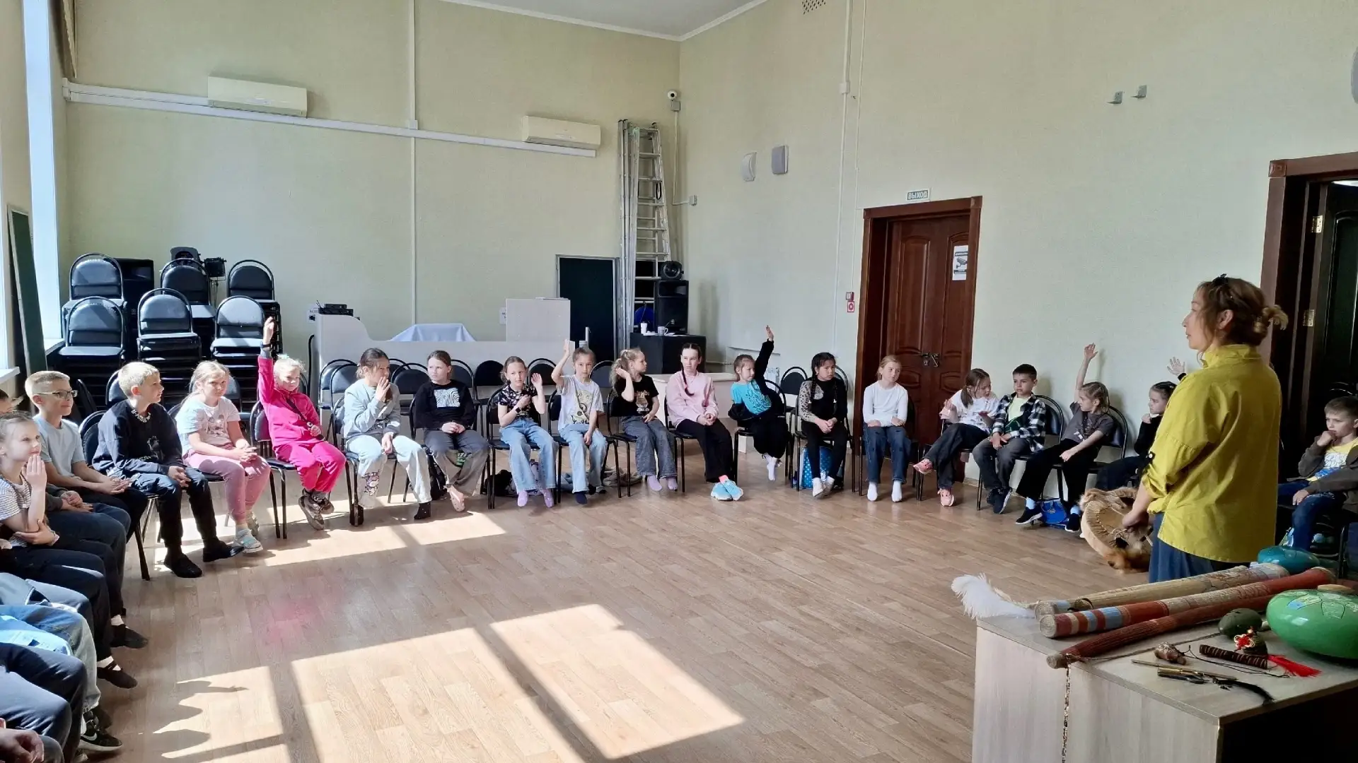 Ребята, посещающие летнюю площадку Дома детства и юношества, побывали на музейном занятии «Музыка из