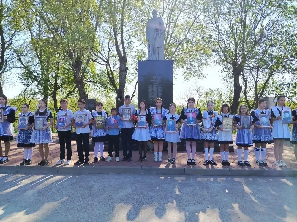 Торжественный митинг ко Дню Победы: память, которая объединяет поколения.