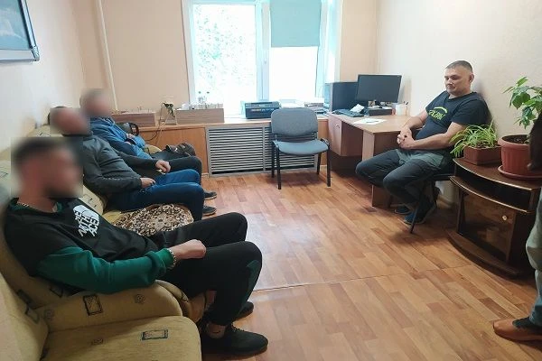 «Я прошёл через ад»: бывший наркозависимый рассказал осуждённым правду
В УИИ Сахалинской области не 