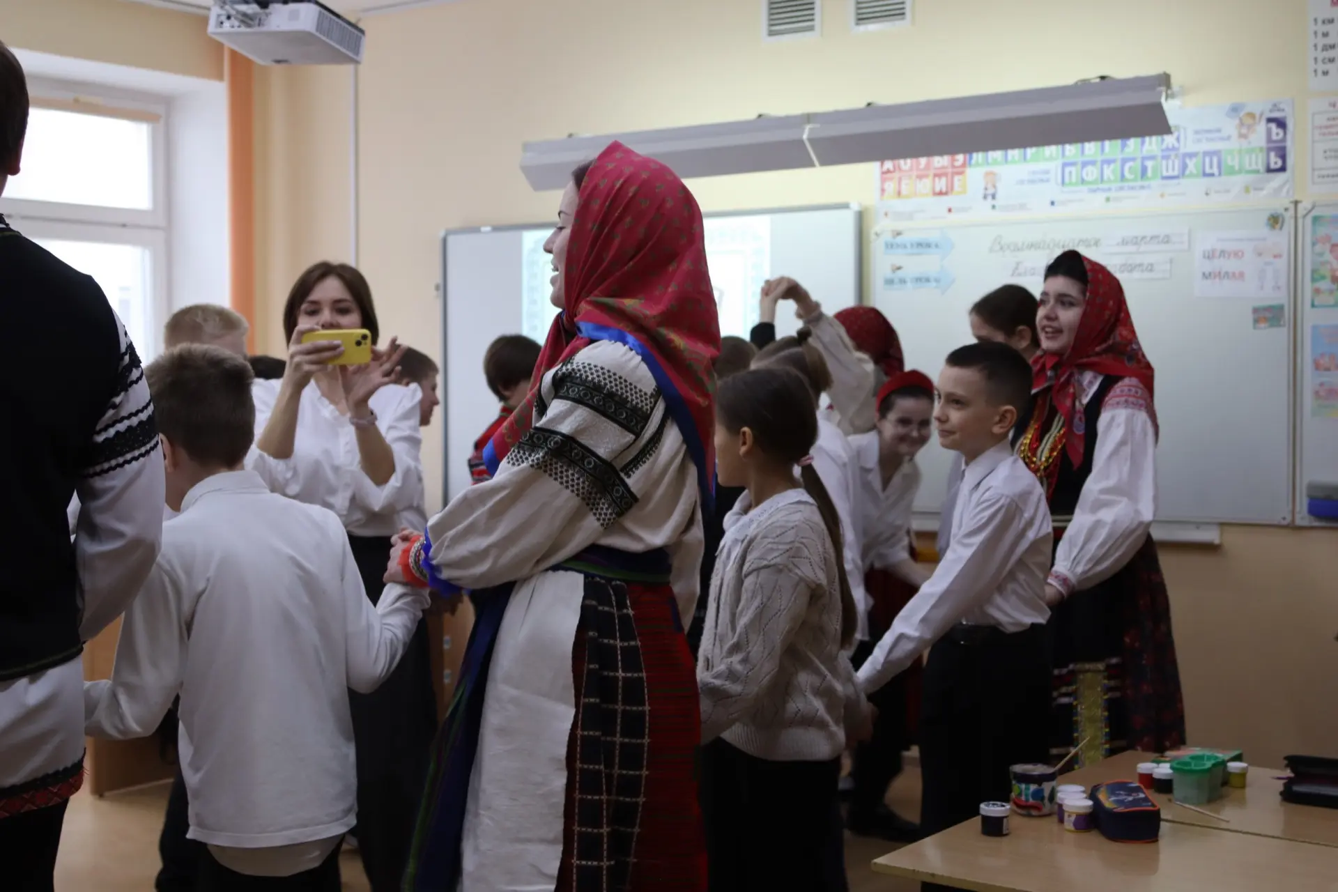 "Народу единство, что птице крылья!" 🇷🇺  🙌 Только посмотрите, какие необыкновенные уроки и внеклассн