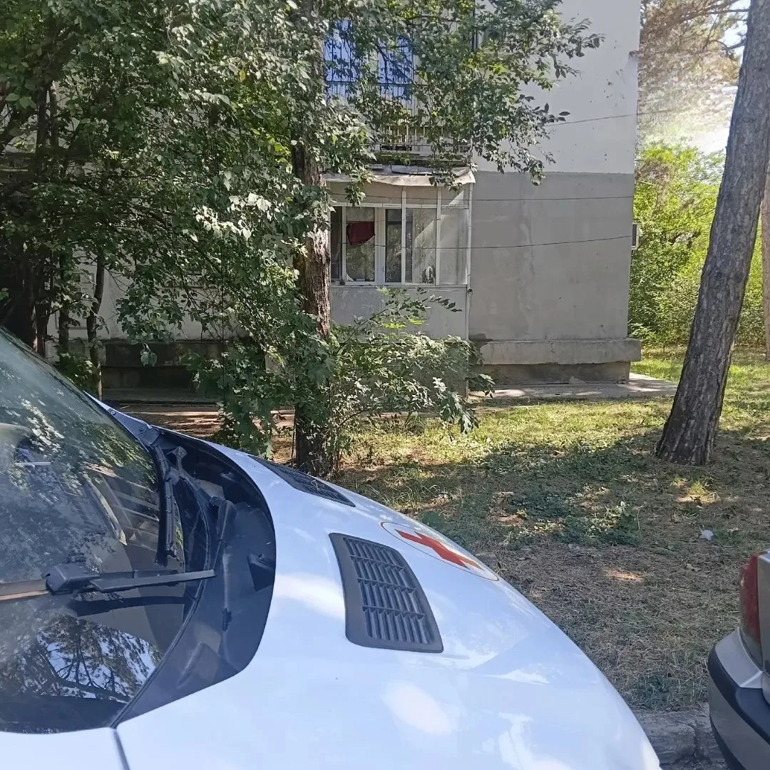 Работаю на скорой помощи. Приехали в Аграрное на вызов. По назначенному нам адресу в на...