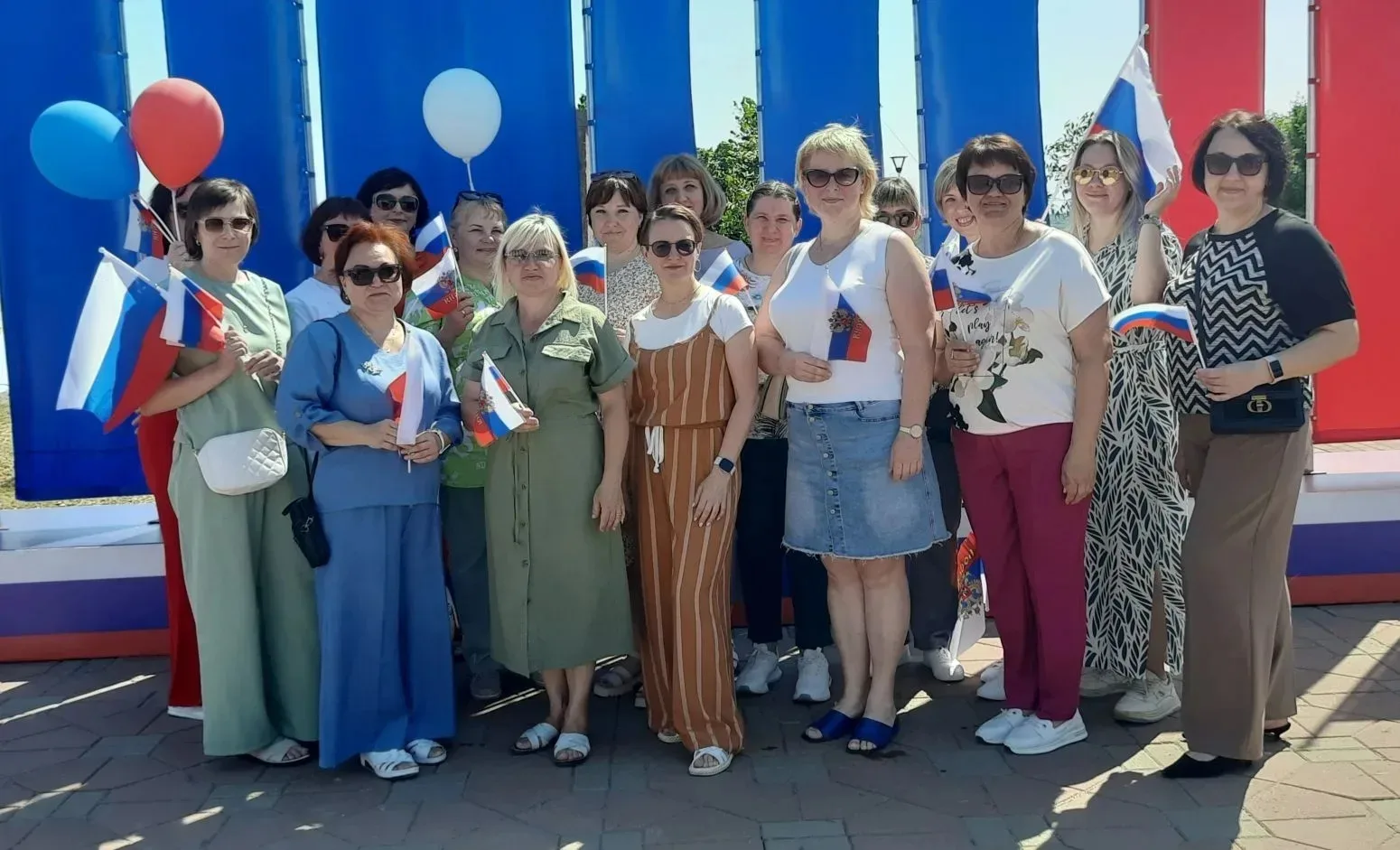 С Днём России! 🇷🇺🎉

В честь главного государственного праздника в нашем округе прошли яркие и мас