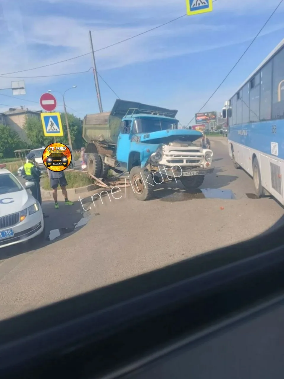 #ДТП возле колхозного рынка

Мах https://max.ru/insindent_angarsk
ВК https://vk.ru/insindent_angarsk