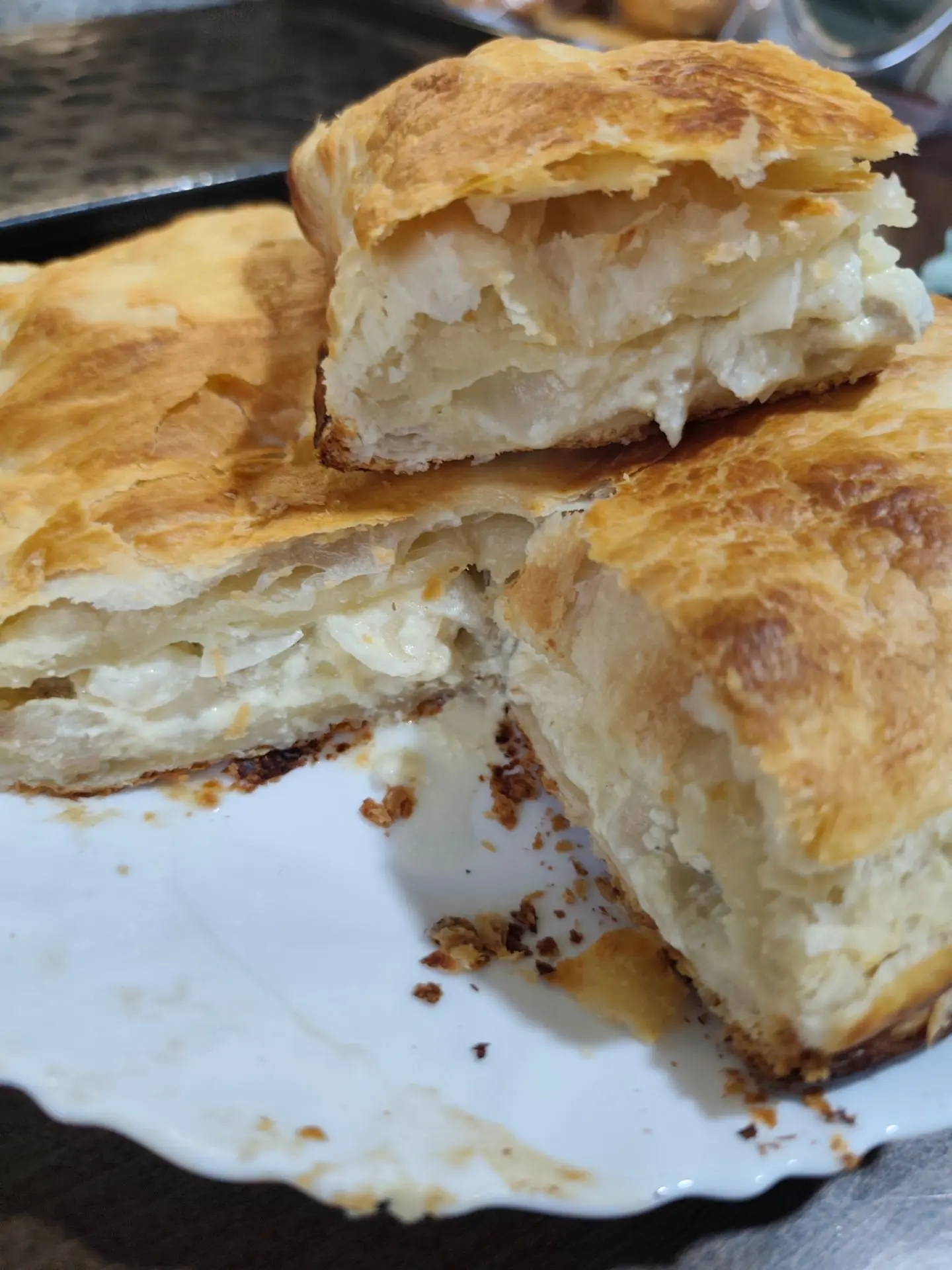 НЕЖНЫЙ СЛОЕНЫЙ ПИРОГ С НАЛИМОМ, СЪЕДАЕТСЯ ЗА РАЗ, НУ ТАКОЙ ВКУСНЫЙ 😋