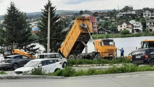 Прогулялся по всей набережной Первоуральска: от начала и до ограждения возле визит-центра. Да, там з