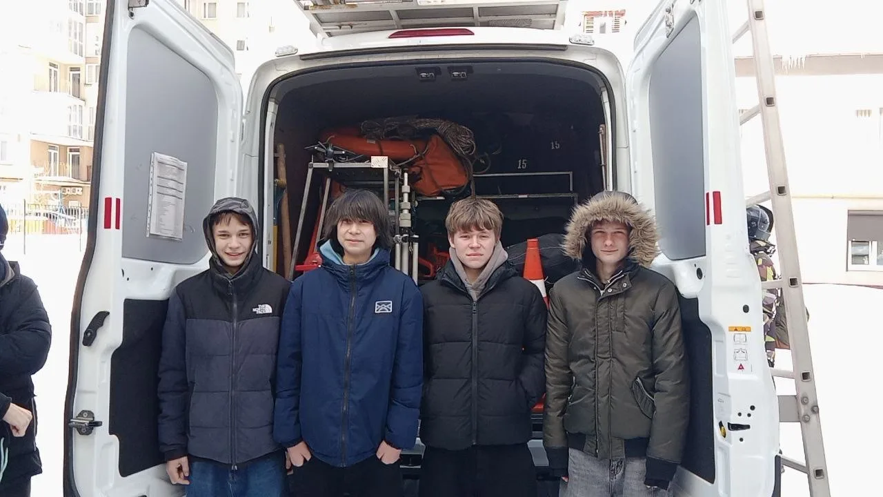 💪🏻Урок мужества от профессионалов: 9А в гостях у спасателей МЧС  В преддверии Дня защитника Отечеств
