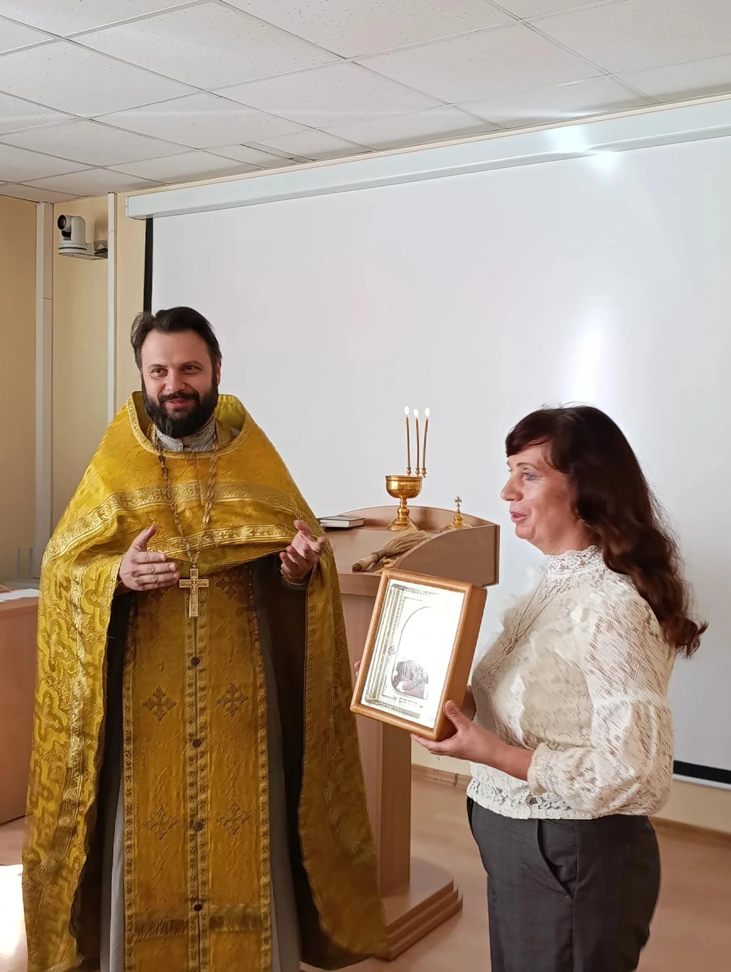 💐Пастырский визит в «Артек»: поздравление с Днём учителя
