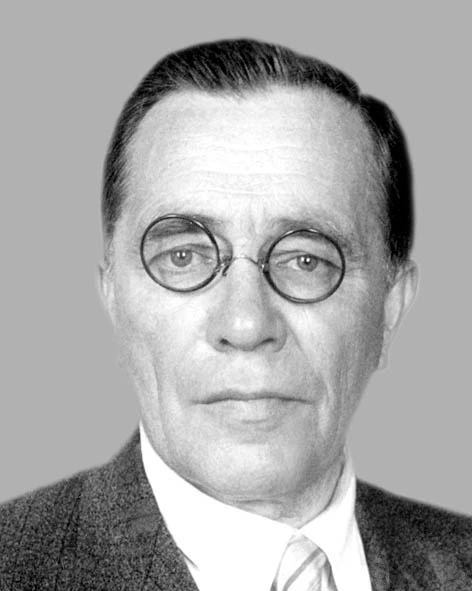 Сергей Васильевич Безсонов (Бессонов) (1885–1955) родился в июле 
1885 года в селе Лунево Калужской 