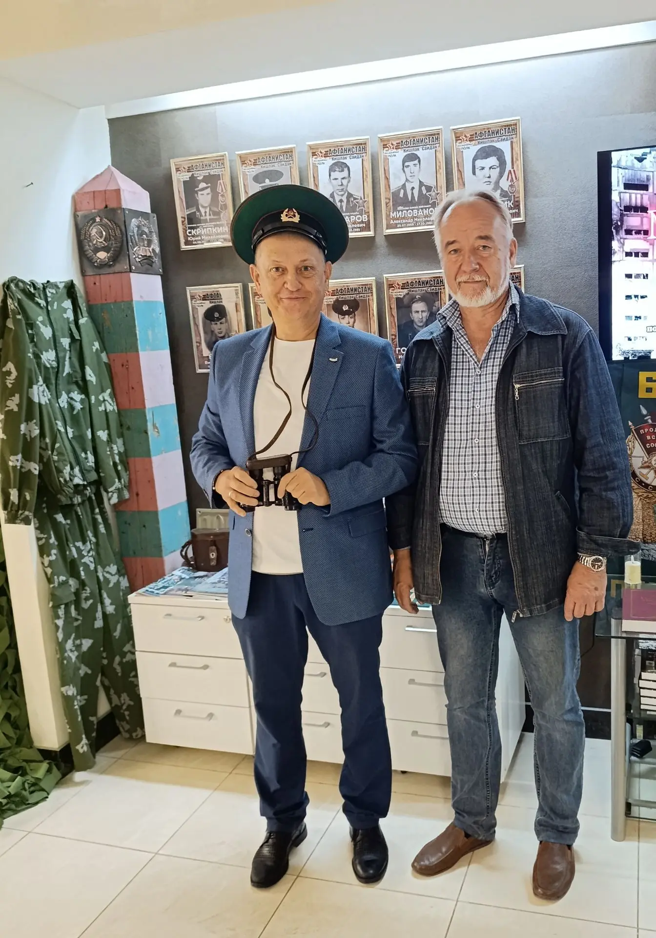 Сегодня в Доме Ветерана с большим удовольствием встретился с моим давним другом Дмитрие...