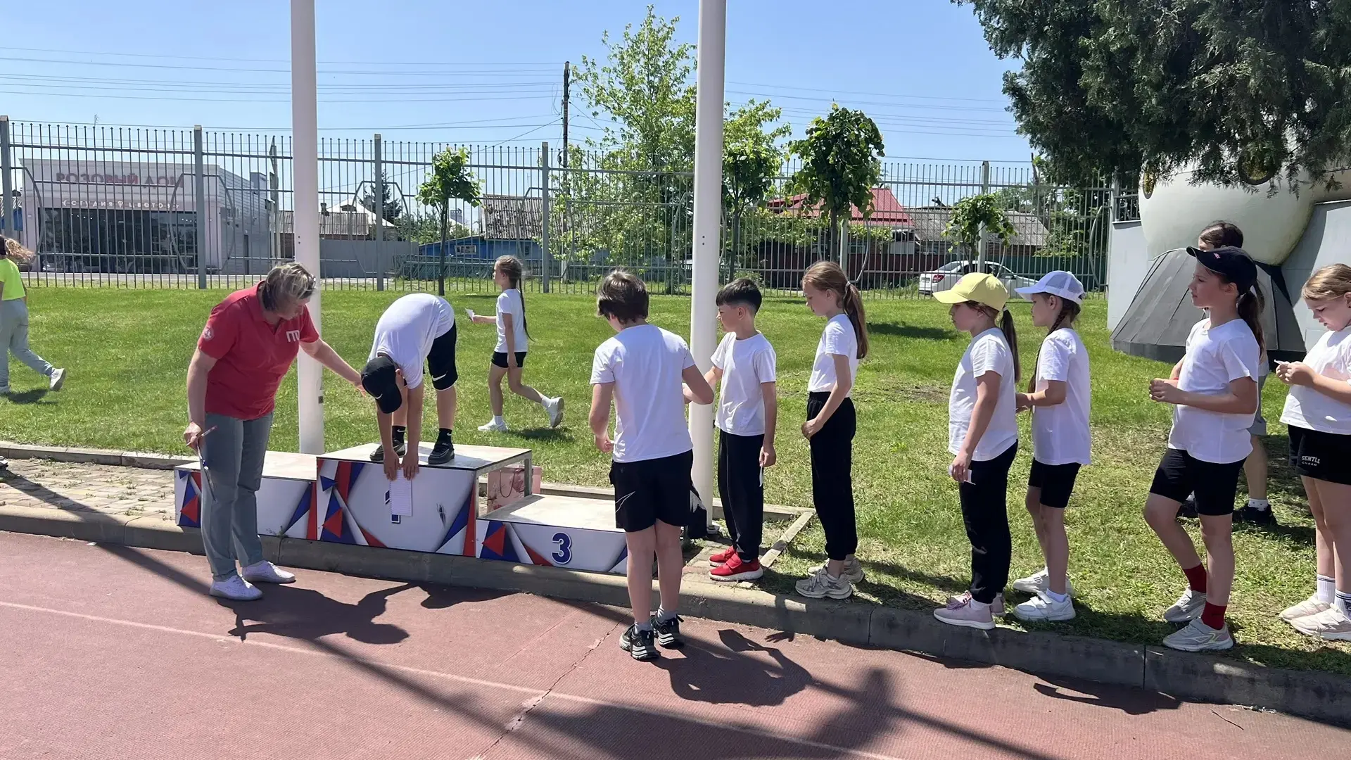 💪 БЫСТРЕЕ, ВЫШЕ, СИЛЬНЕЕ!  ✅На этой неделе учащиеся  МАОУ СОШ1 приняли активное участие в сдаче норм