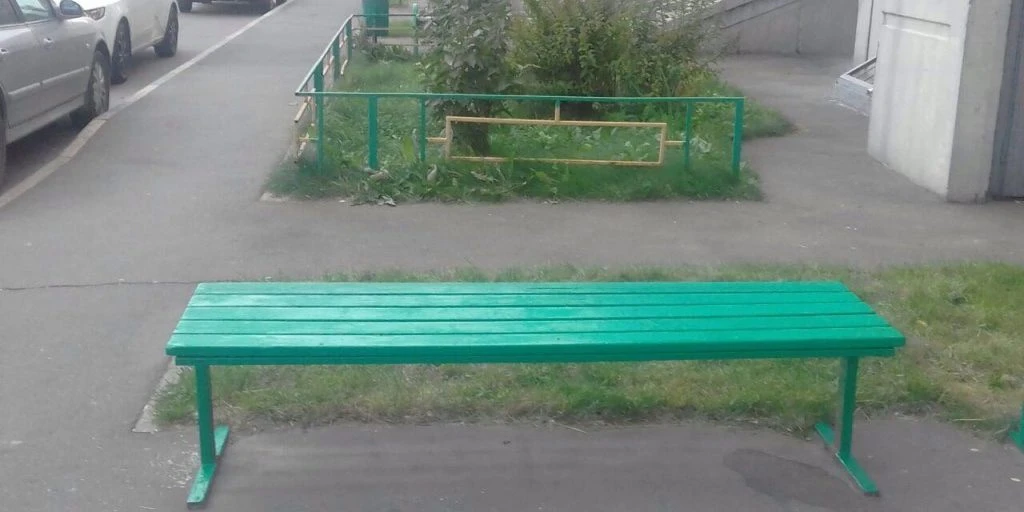 Частный вопрос о том, что нужно, чтоб появилась скамейка во дворе?