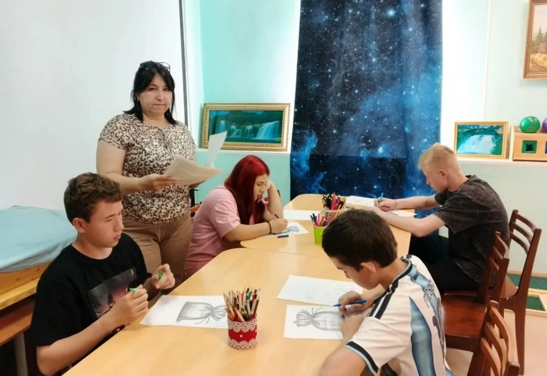 Психологи отделения социальной помощи семье и детям Ахмадишина Л.Ф. и Галиева З.Ф. пров...