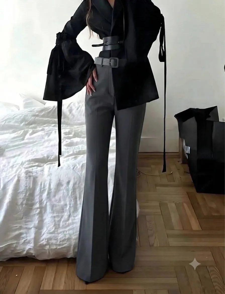 ★𝐌𝐚𝐯𝐢 𝐜𝐨𝐥𝐥𝐞𝐜𝐭𝐢𝐨𝐧★

Брюки клеш трикотажные 🤎

Размер • S | M
Цена • 1500₽ ✔️
Опт • 130