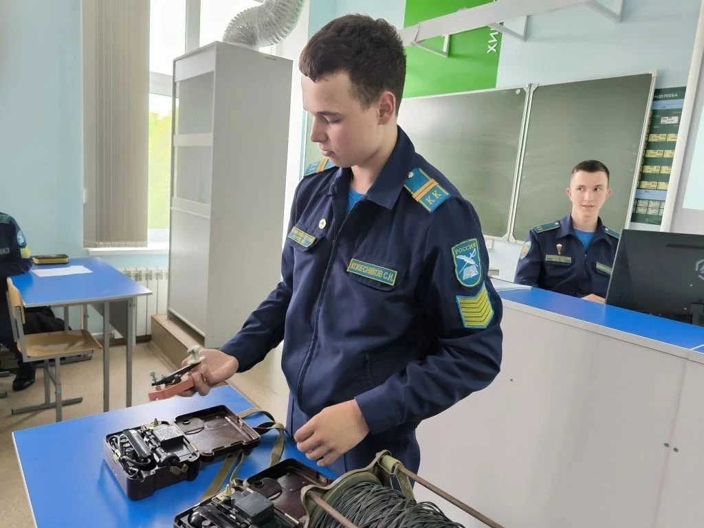 «Связь, которая решила исход войны»: кадет рассказал о роли военных связистов   В Кадетском корпусе 