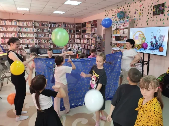 18 июня Детская библиотека вновь встретила ребят, отдыхающих в летнем оздоровительном лагере при шко