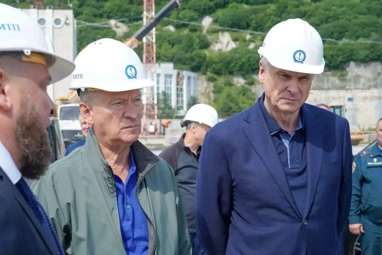 🚢 Магадан берет курс на «большую воду»

Помощник Президента РФ Николай Патрушев посетил Магадан, чт