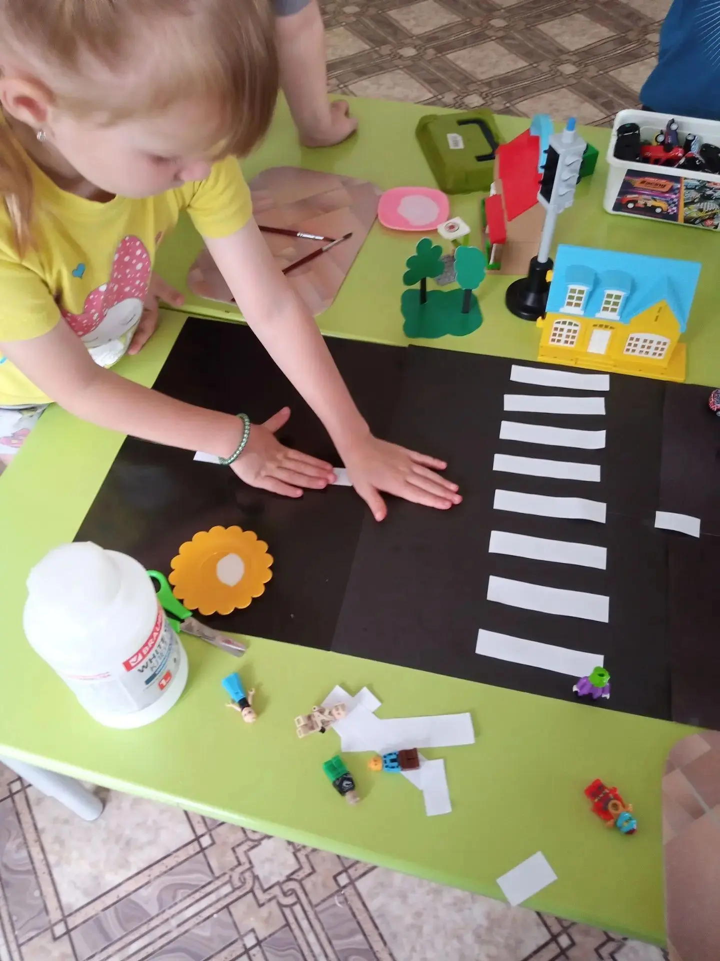 В рамках Недели безопасности на дорогах🛑🚦 наша старшая группа "Колокольчики" 🔔превра...