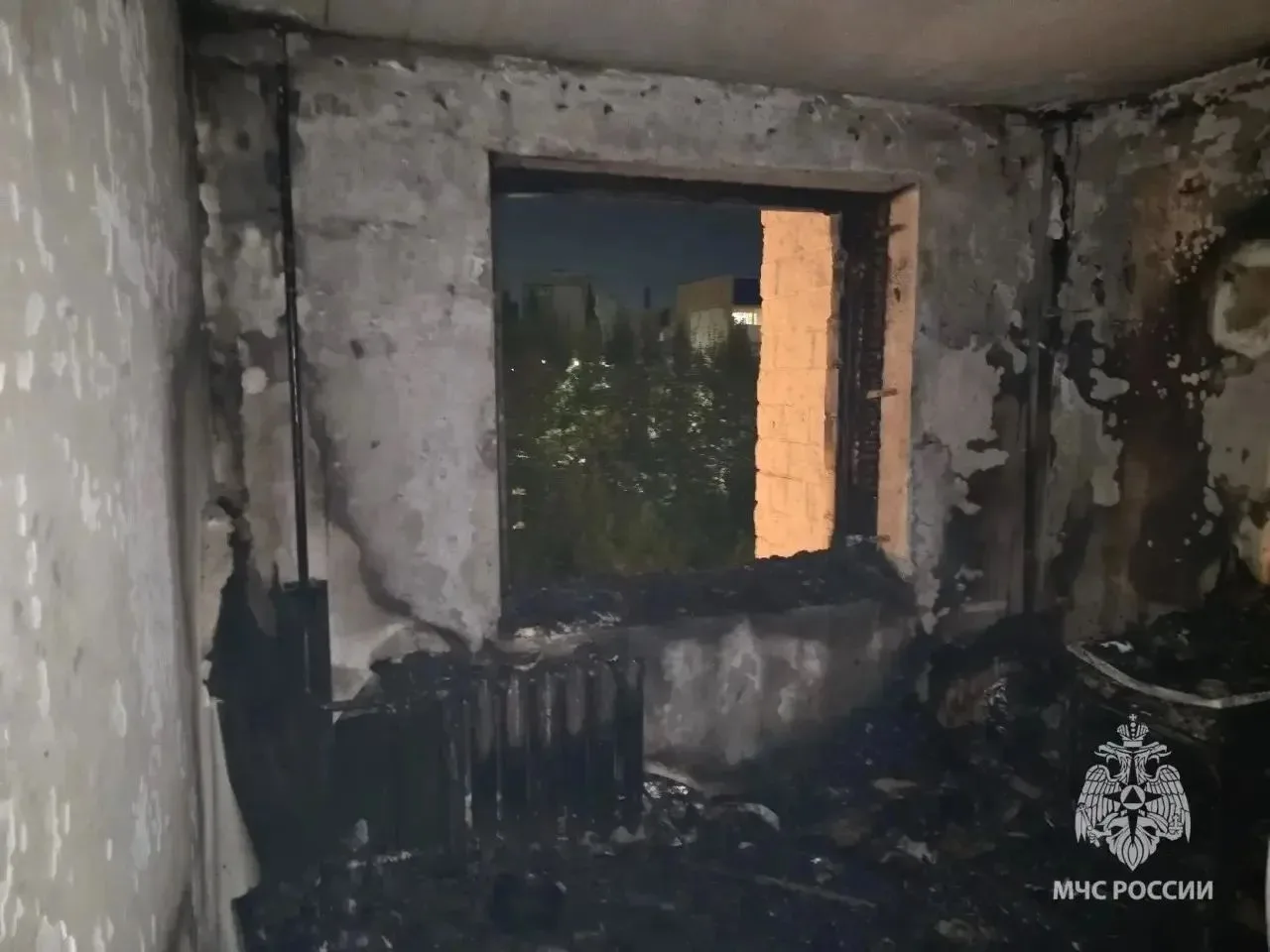 Огнеборцы Стерлитамака спасли 7 человек при пожаре в многоквартирном доме