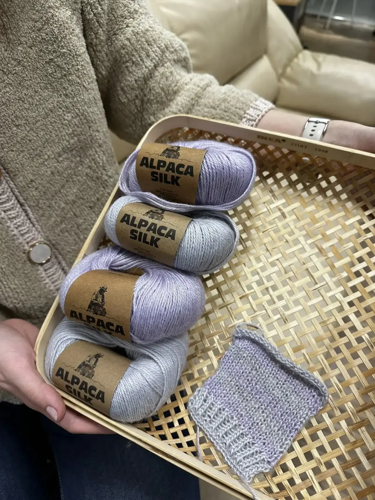 Мария определилась с новым проектом 🧶 будет вязать базовый жилет из пряжи Michell Alpa...