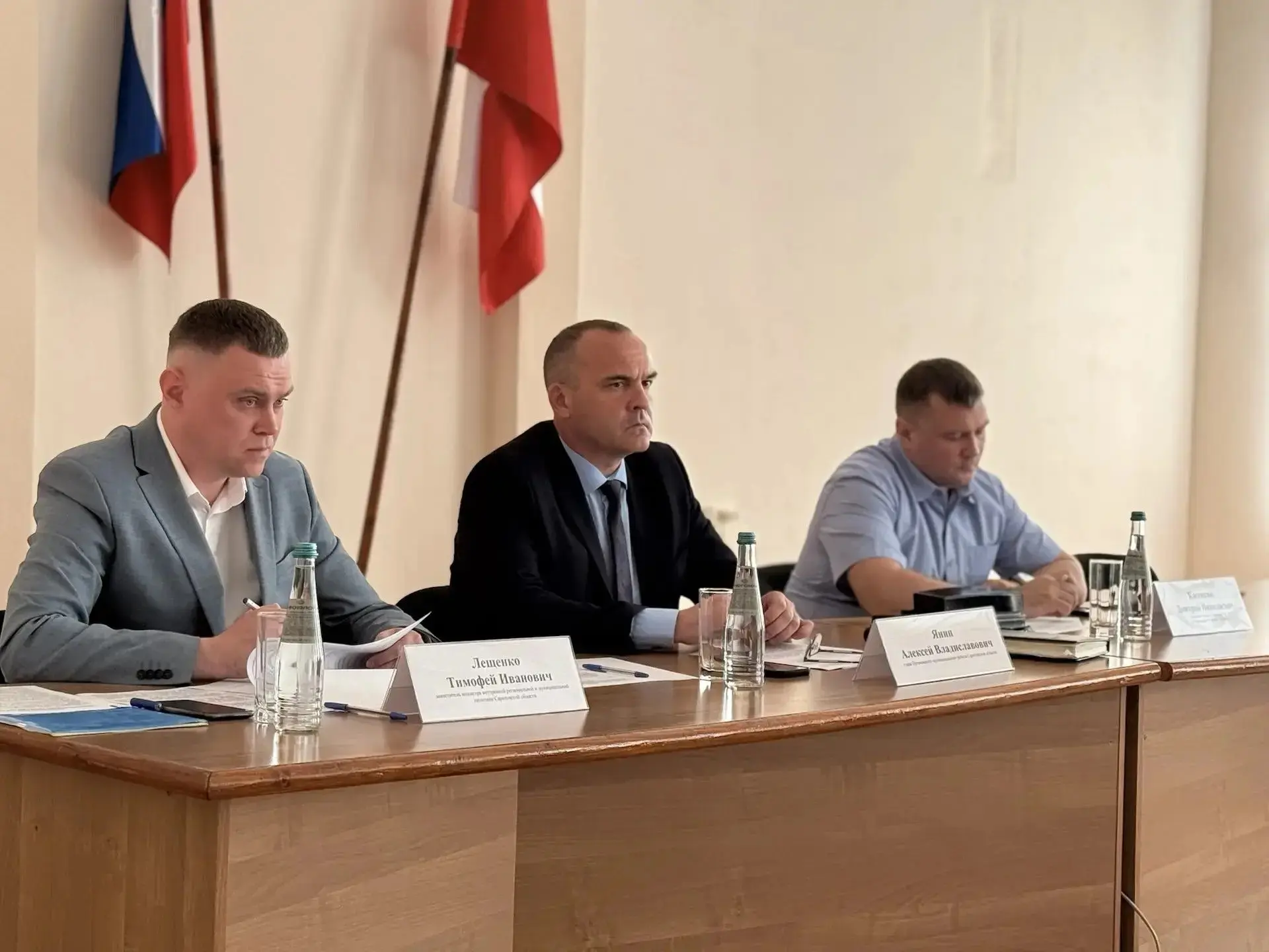 В зале заседаний прошло рабочее совещание по вопросам гармонизации межнациональных и ме...