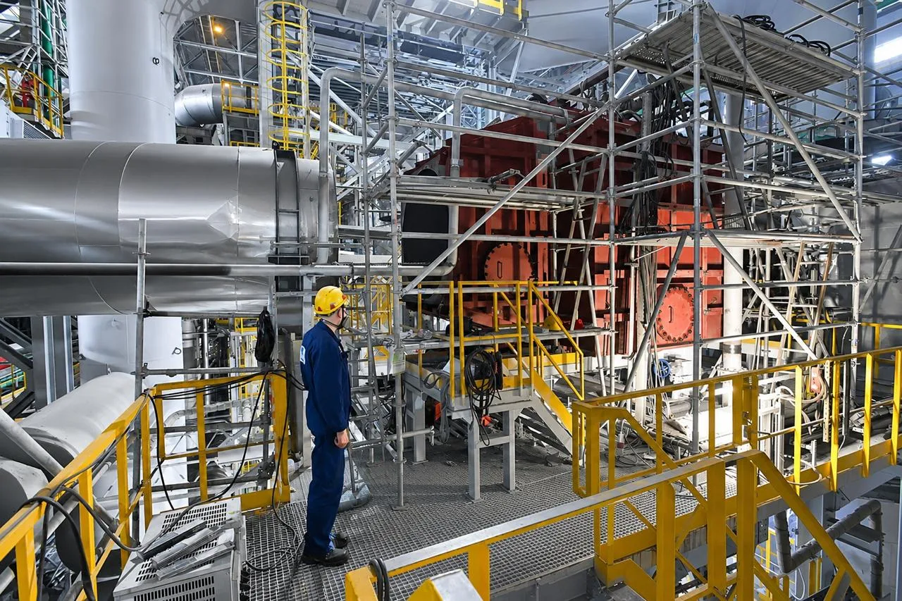 «Норникель» установил новое оборудование для Серной программы

⚙️ На Надеждинском металлургическом з