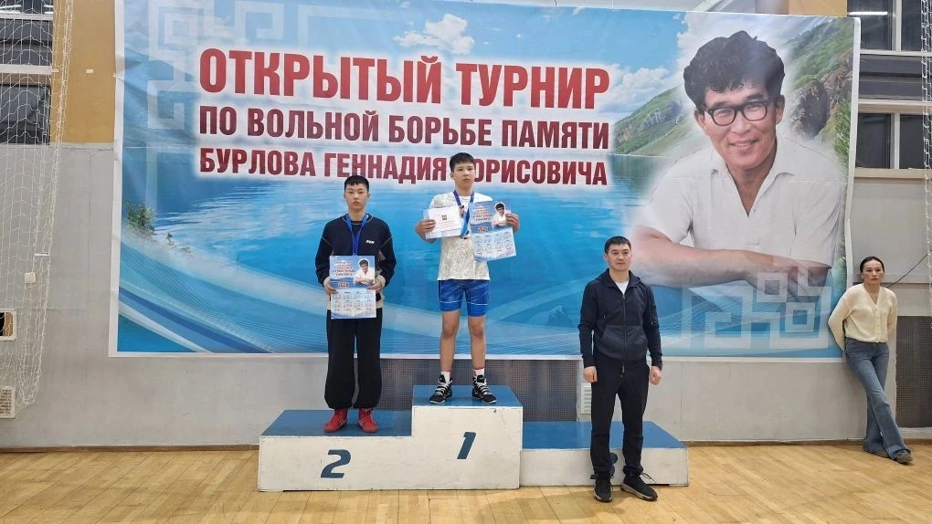 🏆 Наши борцы — гордость школы!

28 марта 2026 года в спортивном зале комплекса «Байкал-спорт» села 