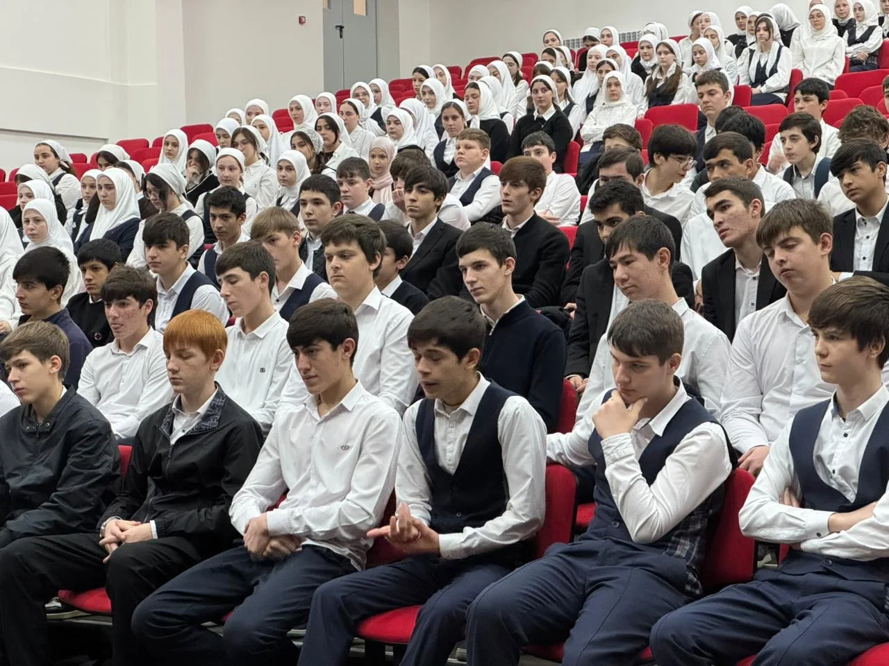 В стенах школы №12, состоялась встреча, посвященная вопросам безопасности детей на льду...