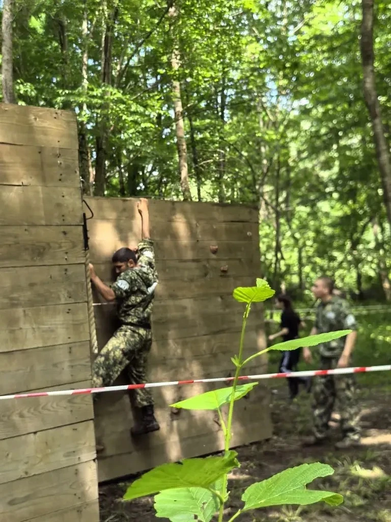 🔥 Команда Анапского индустриального техникума приняла участие в военно-тактической игре «Рекрут 2.0»