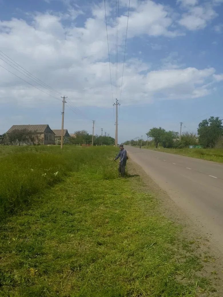 В Мелитопольском муниципальном округе продолжаются плановые работы по благоустройству территории  Со