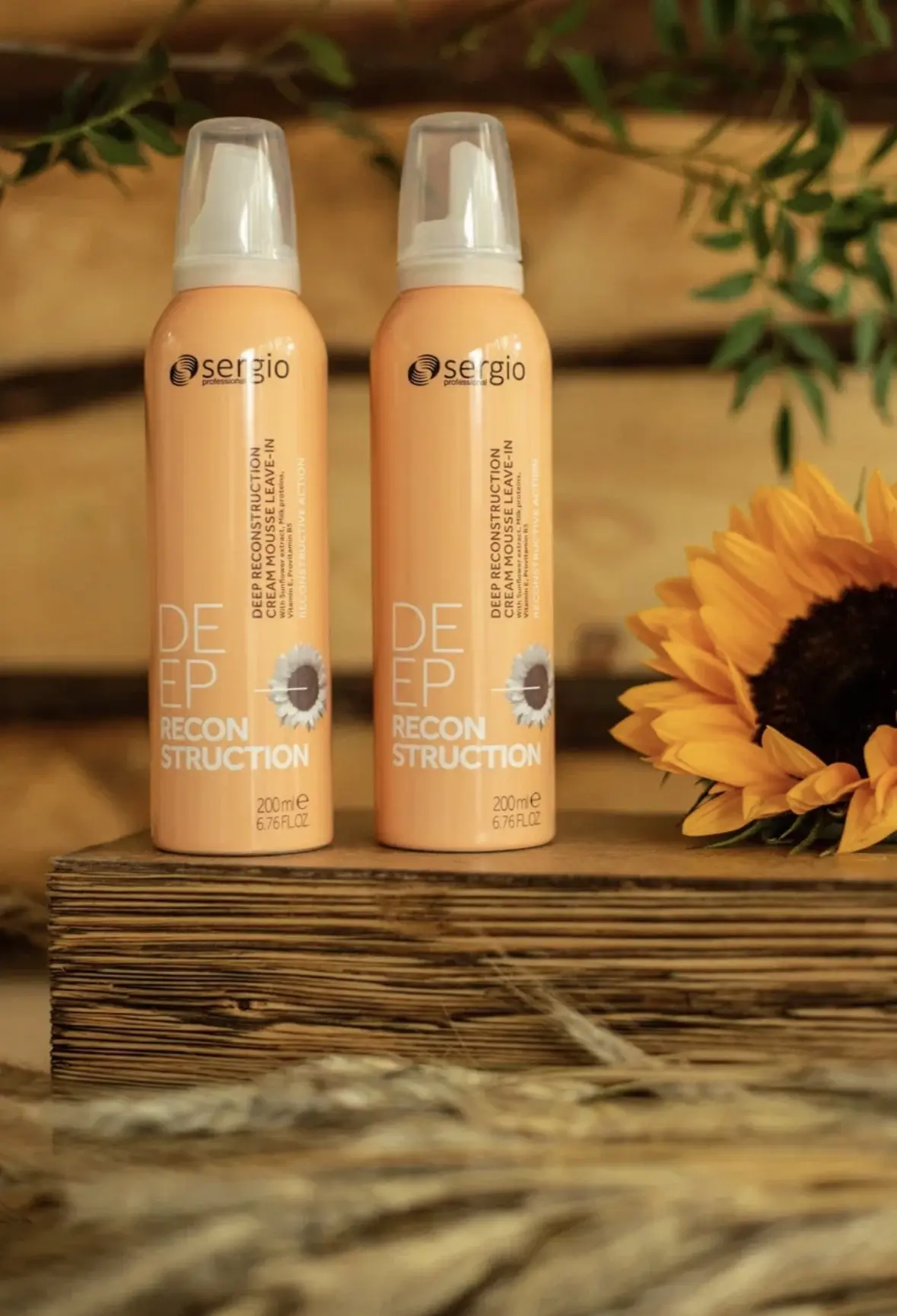 На фото — Sergio Professional Deep Reconstruction Cream Mousse Leave-In, несмываемый кр...