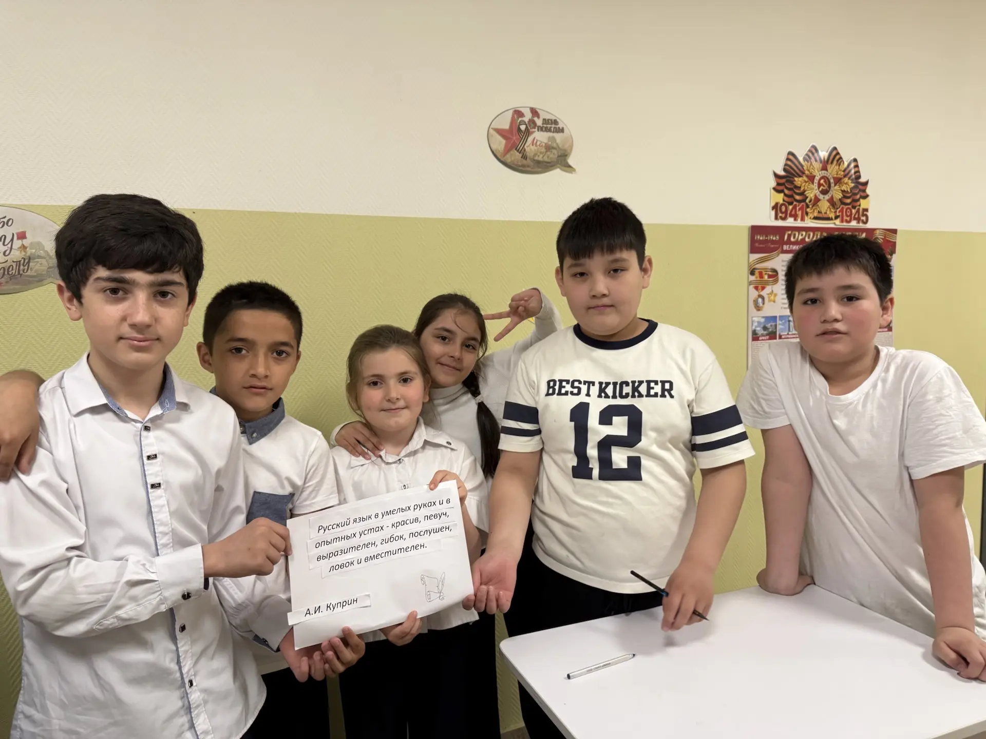 Заглянули на переменку — и вот что там творилось! 🔥  Ура! Неделя начальной школы в самом разгаре, и 