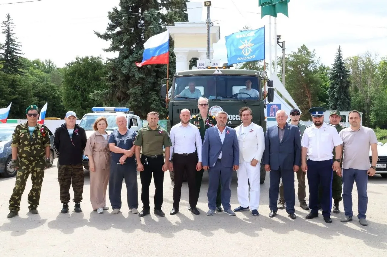 В Октябрьском представители Октябрьской автошколы ДОСААФ России, Совета ветеранов боевых действий и 