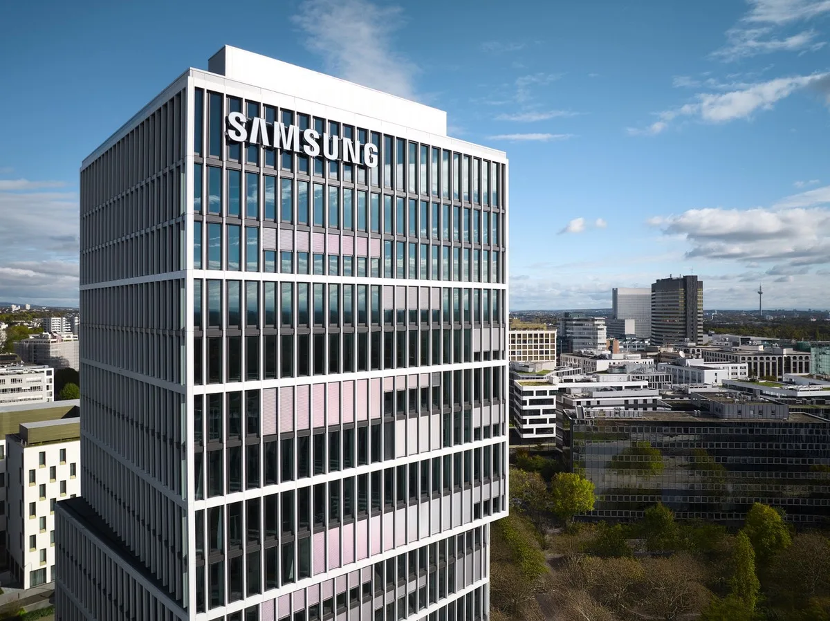 Samsung наращивает производство памяти, чтобы Apple не закупала китайские чипы

Samsung планирует до
