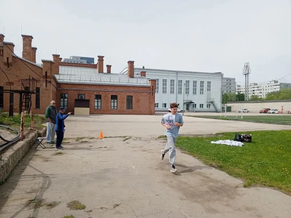 🏋️‍♂️ Продолжаем сдавать нормативы ГТО: золото — наш выбор! 🥇 Движение — жизнь, а спорт — путь к усп